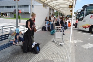 På flygplatsen i Spanien